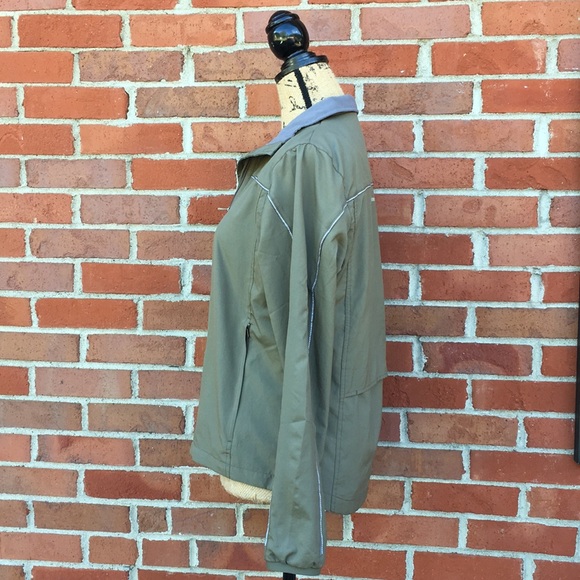 New Balance Green Windbreaker Women’s Size Small - Picture 4 of 8